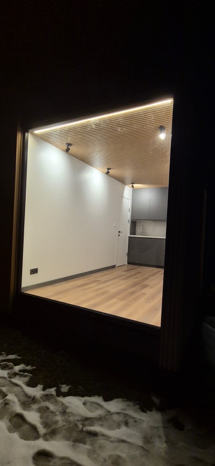 008bf7f4-2e3e-460c-8f61-c6faa7fa9bfc