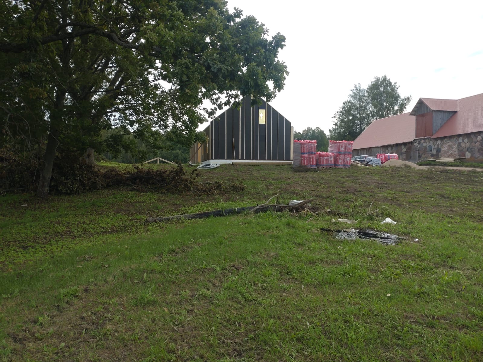 0a43edb6-e262-46cf-b209-2e4e548f9b69