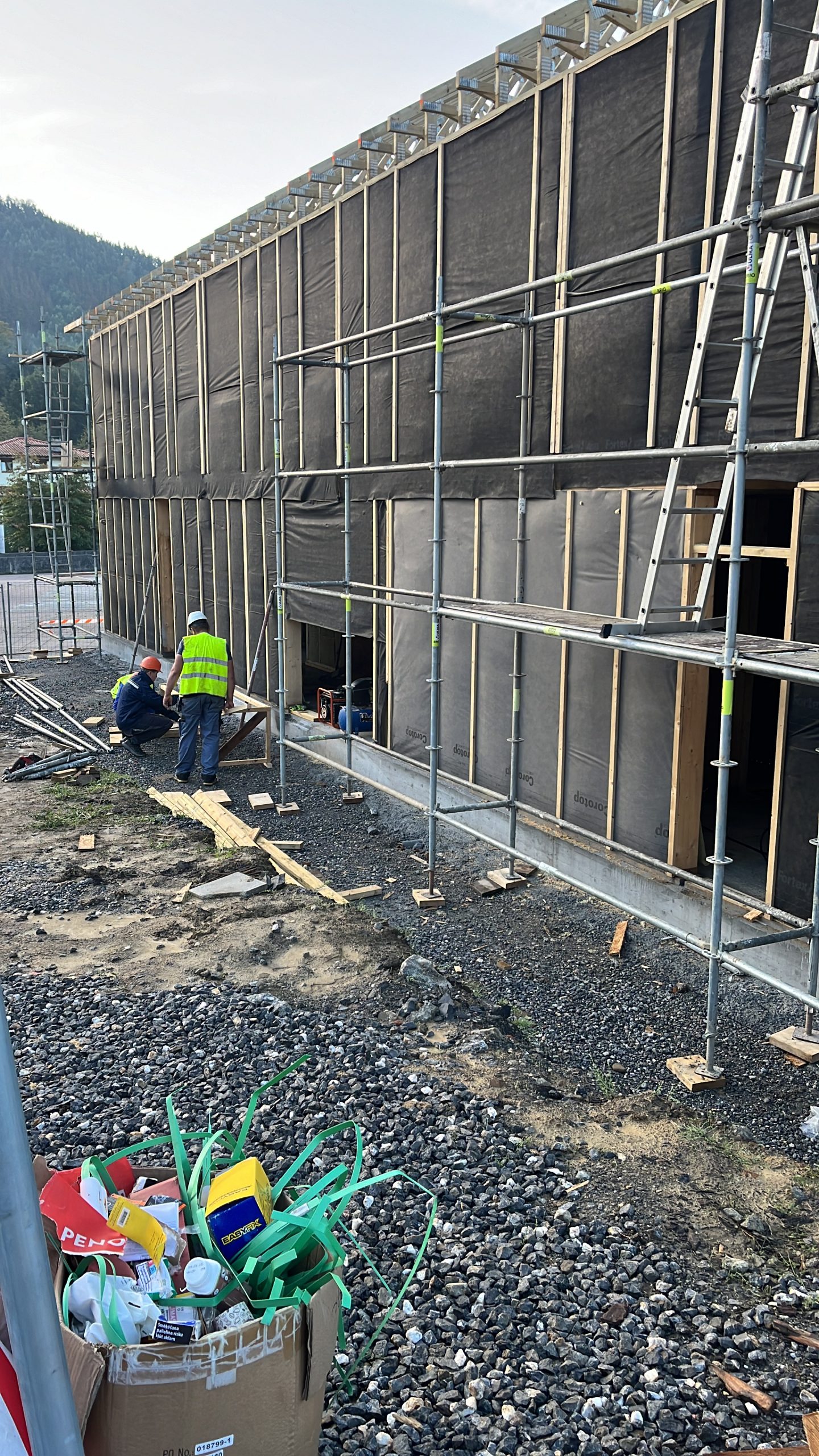 10B9E22A-3C34-4DF5-BF79-8239A9E4A629