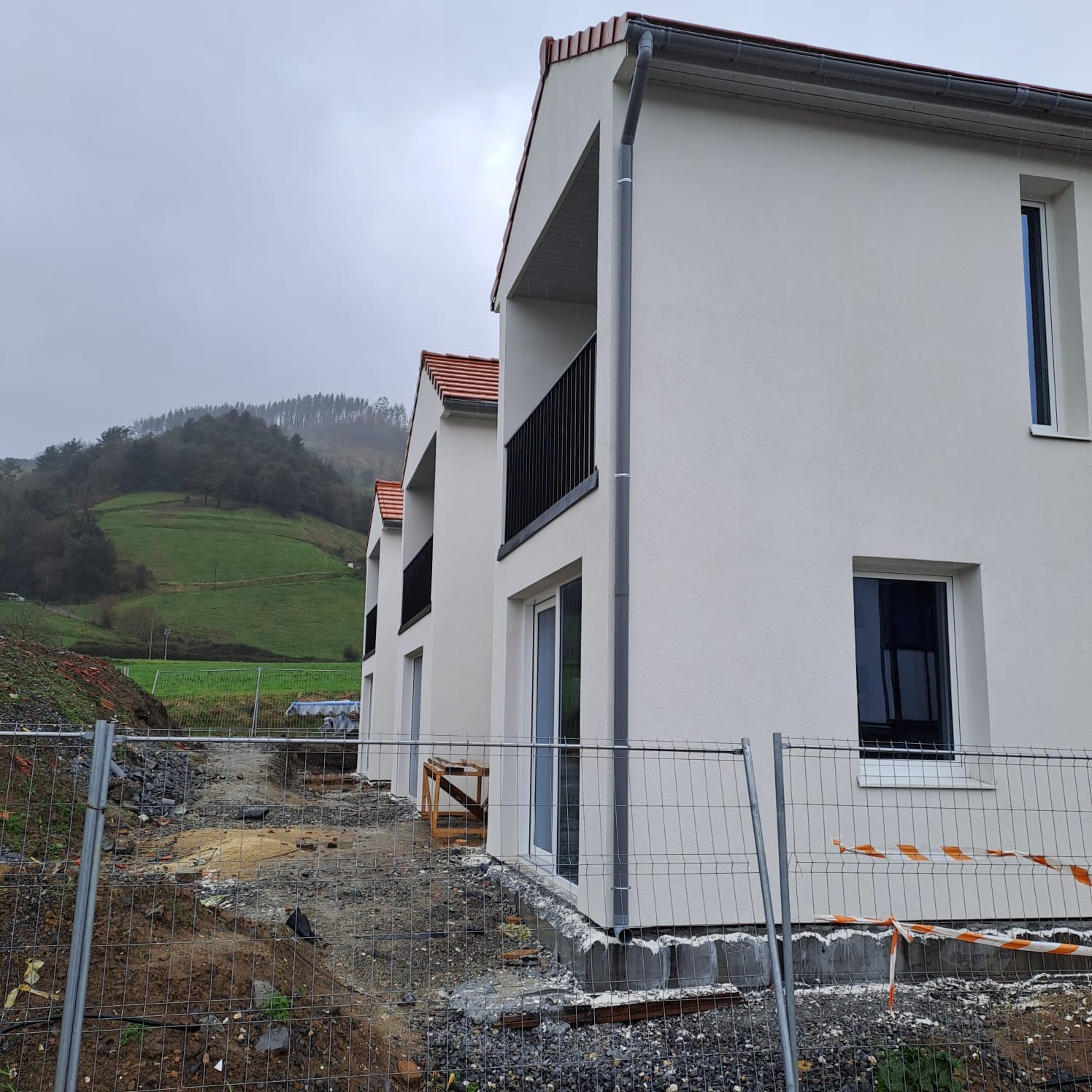 20fbae07-afda-492c-8e92-f5f99a229fa4 2