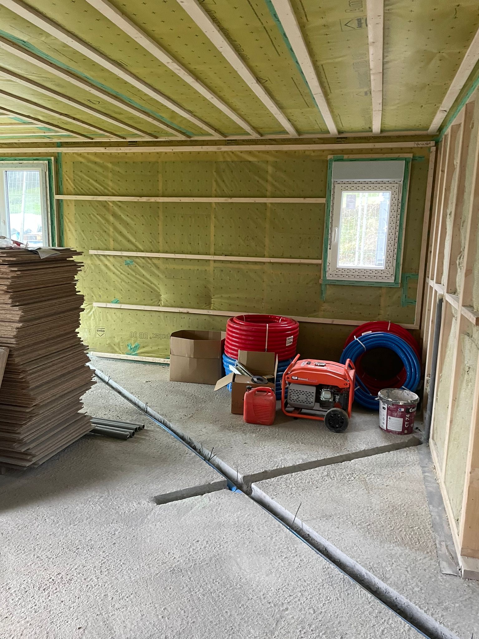 275f4b73-e60e-4946-a529-9533640e1c4c