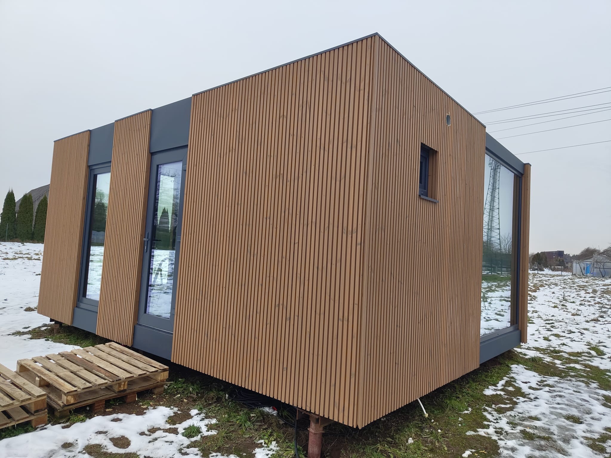 2f892f3d-ddcb-4a92-8252-59c36b3934da