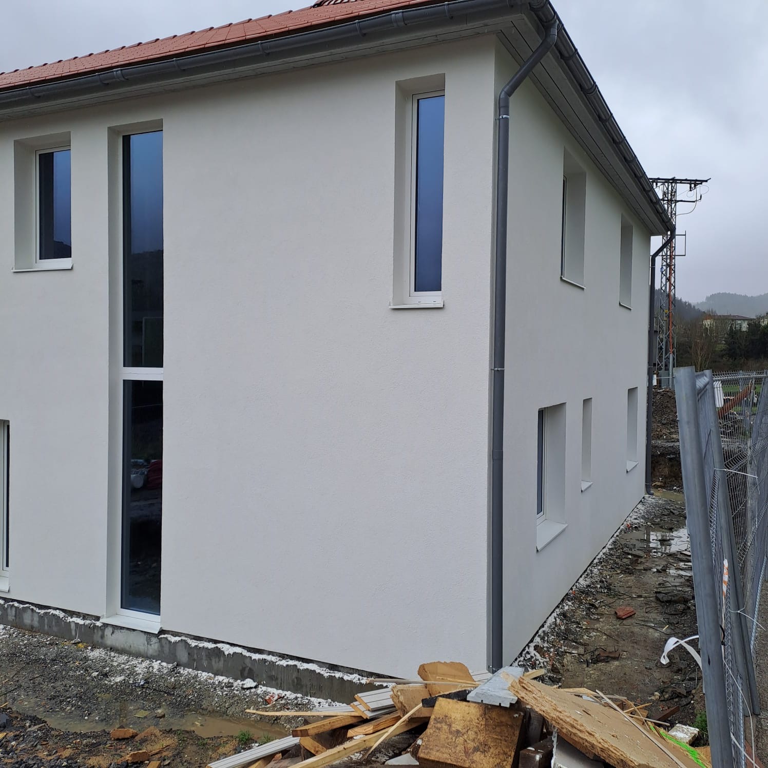 4e5dfc9c-2a0f-45cf-b7da-e7247992e552 2