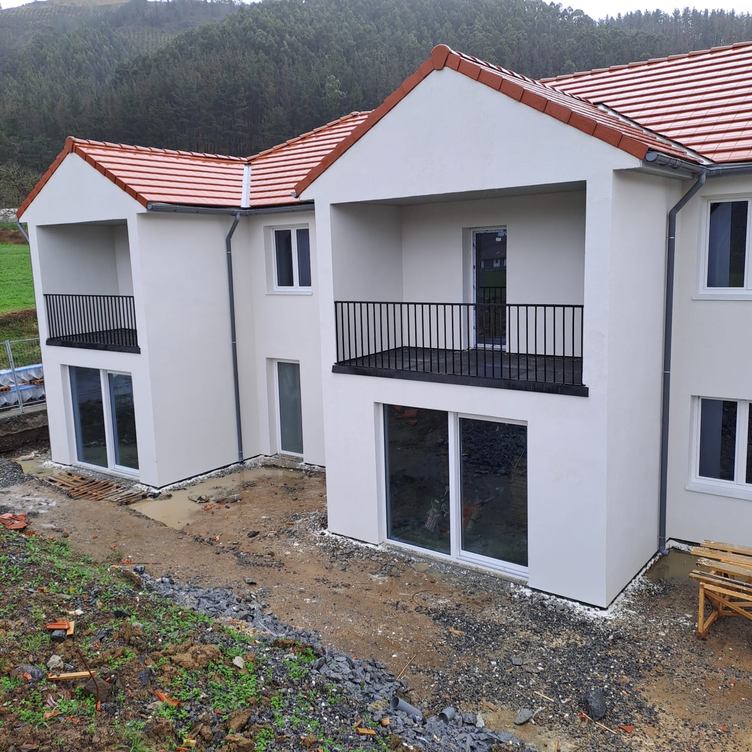 5c398c98-39f4-4bf1-899e-c90a2852b6bd 2