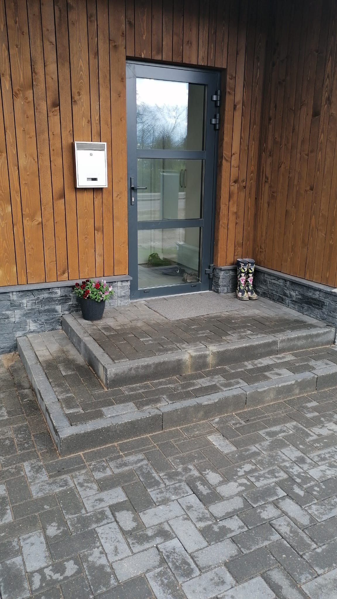 WhatsApp Image 2025-03-03 at 12.33.58 (4)