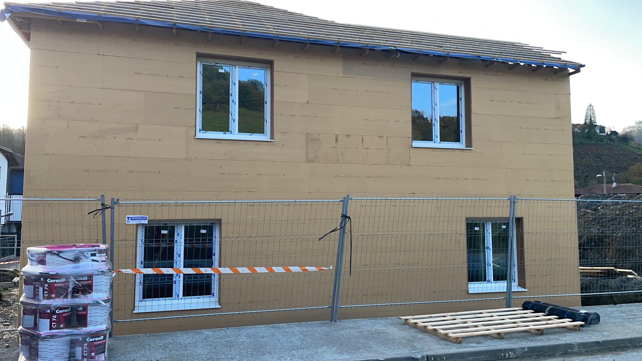 a09279e4-a73b-49b2-8474-eba9389b7391