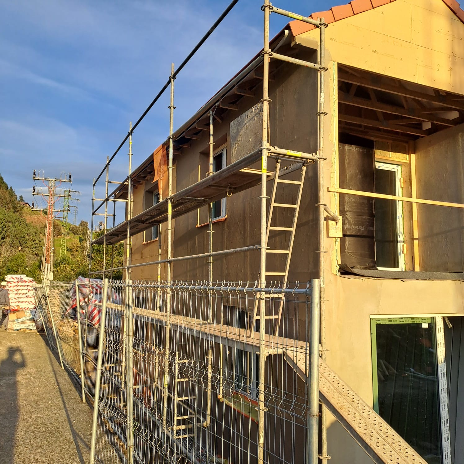 ca4cf949-78a3-476b-bdcb-762f0f6fa7be 2