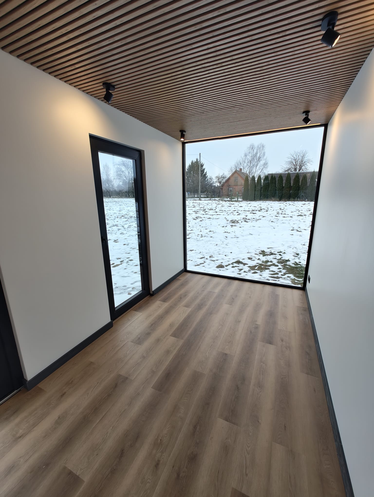 d41e72de-8b2c-4382-8f5b-fbda9d48a6dd