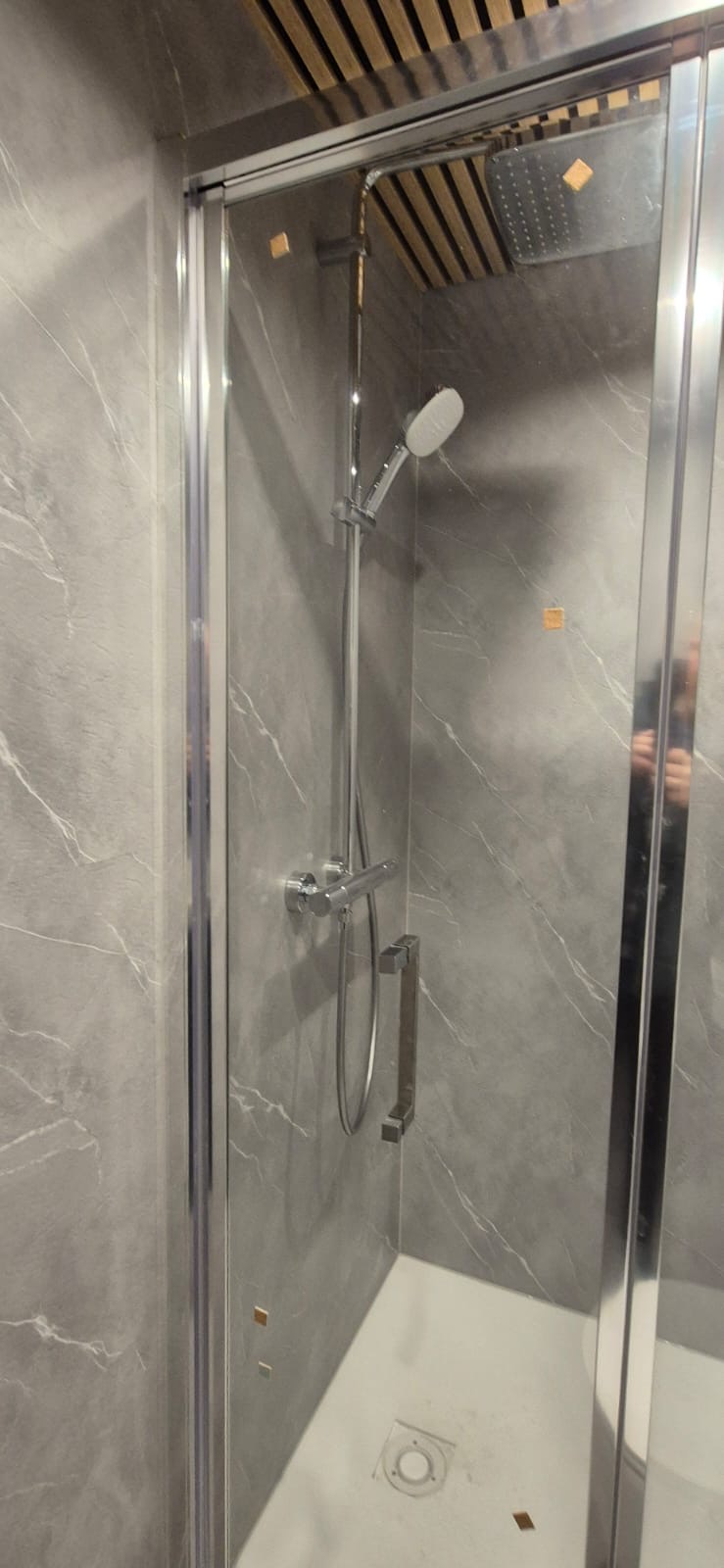 e5513e0d-3995-41e8-9f45-077a91aa9eed