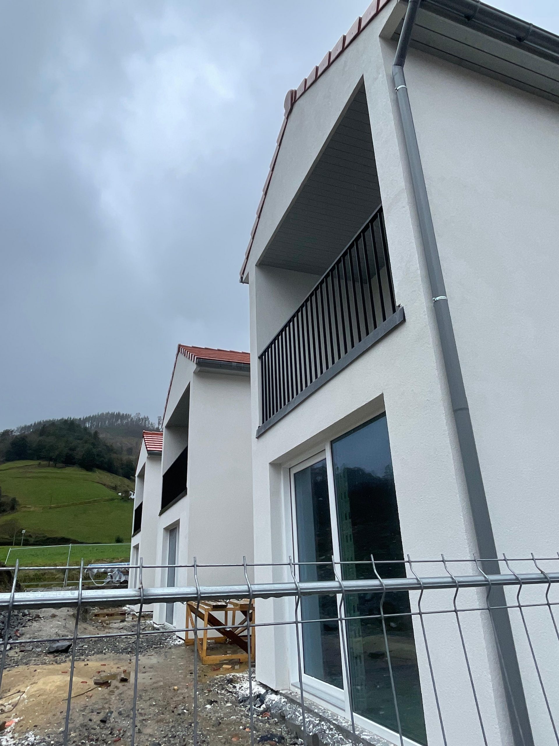 e8611650-b499-4a8e-989e-ef8fad7ce131