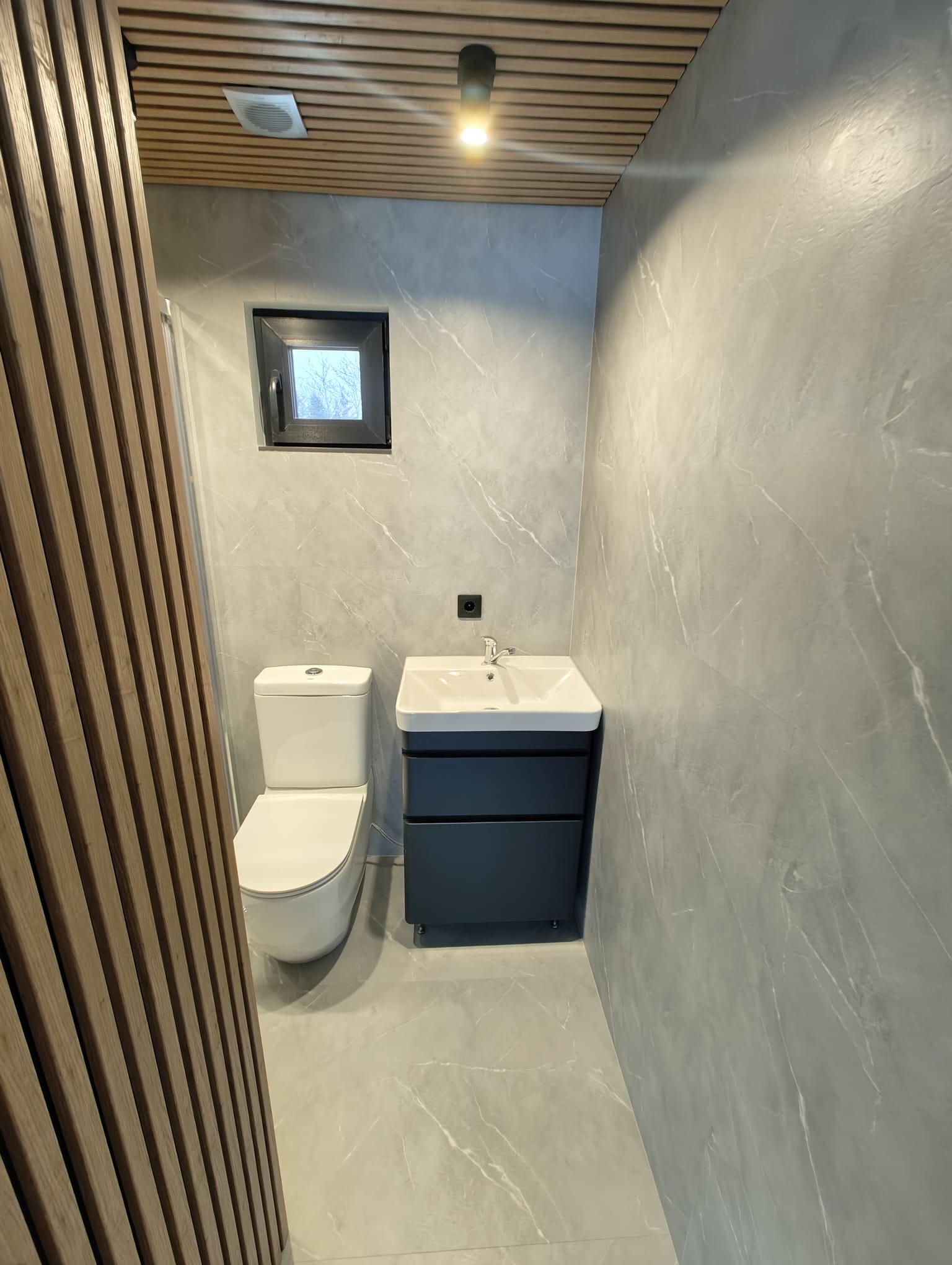 ec60d3bc-424d-4913-95dc-d46196c3ee4e