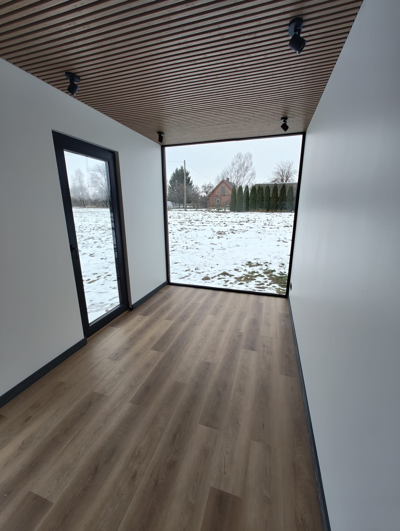 ec777685-e0fb-4eb3-9683-deb44f79b612